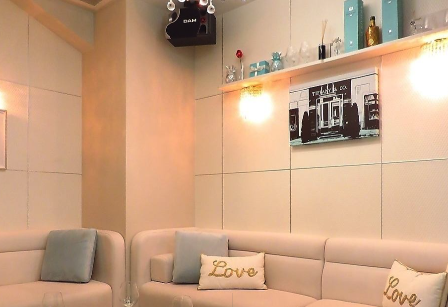 italian dining bar Be